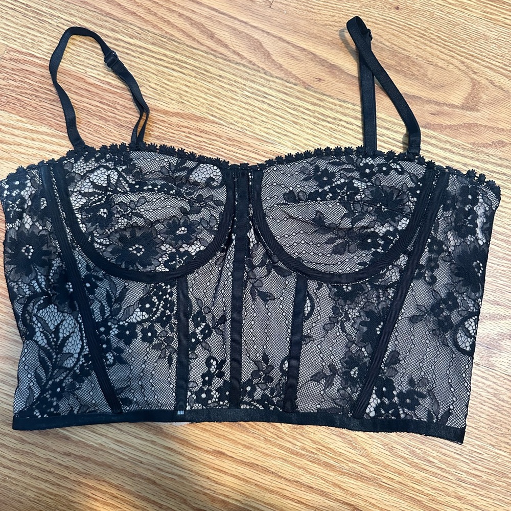 Elegant Black Lace Bustier
